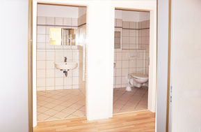 Bad WG-Zimmer-Berlin-Pankow-Karow-Buch